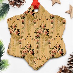 Vintage Floral Pattern Ornament (snowflake)