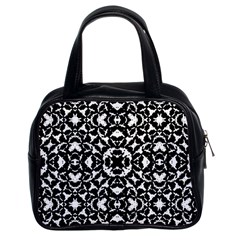 Black And White Geometric Pattern Classic Handbags (2 Sides) by dflcprints