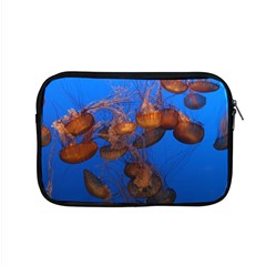 Jellyfish Aquarium Apple Macbook Pro 15  Zipper Case by trendistuff