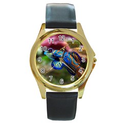 Mandarinfish 1 Round Gold Metal Watch by trendistuff