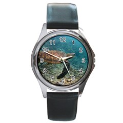 Sea Turtle 3 Round Metal Watch by trendistuff