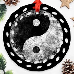 Grunge Yin Yang Ornament (round Filigree)