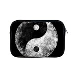 Grunge Yin Yang Apple MacBook Pro 15  Zipper Case Front