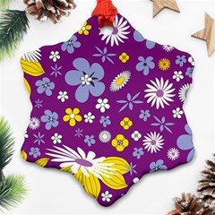 Floral Flowers Ornament (snowflake)