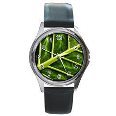 Leaf Dark Green Round Metal Watch by Sapixe