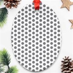 Abstract Pattern Ornament (oval) by jumpercat