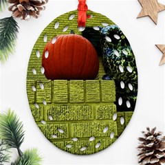 Pumpkins 10 Ornament (oval Filigree)