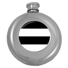 Black And White Striped Pattern Stripes Horizontal Round Hip Flask (5 oz)