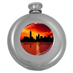 Skyline New York City Sunset Dusk Round Hip Flask (5 Oz) by Simbadda