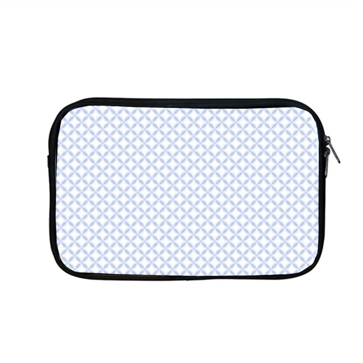 Alice Blue Quatrefoil in an English Country Garden Apple MacBook Pro 13  Zipper Case