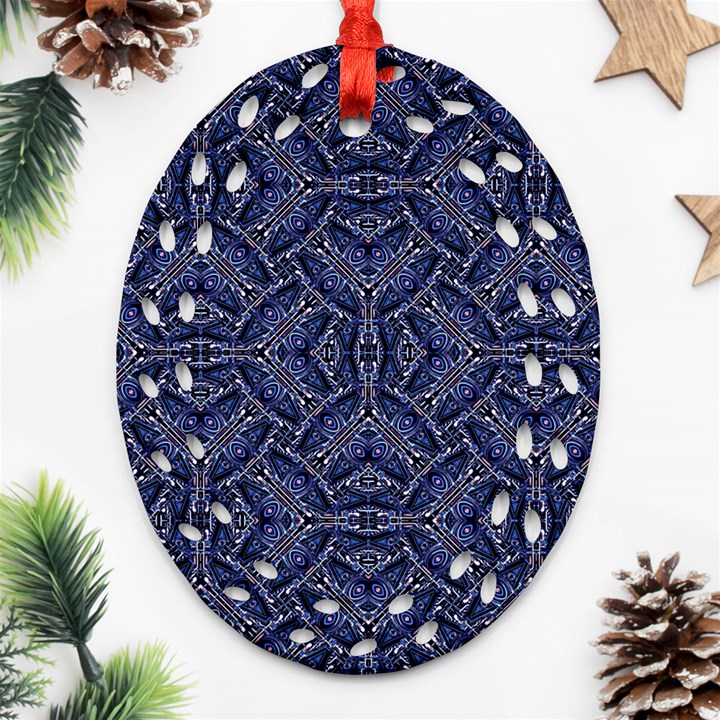 Modern Orante Pattern Ornament (Oval Filigree)