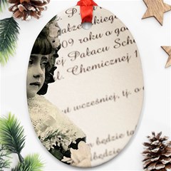 Child 1334202 1920 Ornament (Oval)