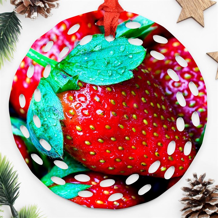 Red Strawberries Ornament (Round Filigree)