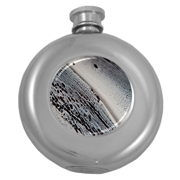 Black And White Round Hip Flask (5 oz)