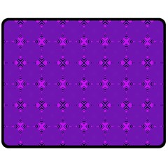 Bold Geometric Purple Circles Fleece Blanket (Medium) 