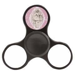 Lady 1112861 1280 Finger Spinner