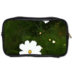 Daisies In Green Toiletries Bag (one Side) by DeneWestUK