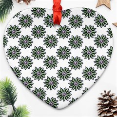 Graphic Pattern Flowers Ornament (heart)