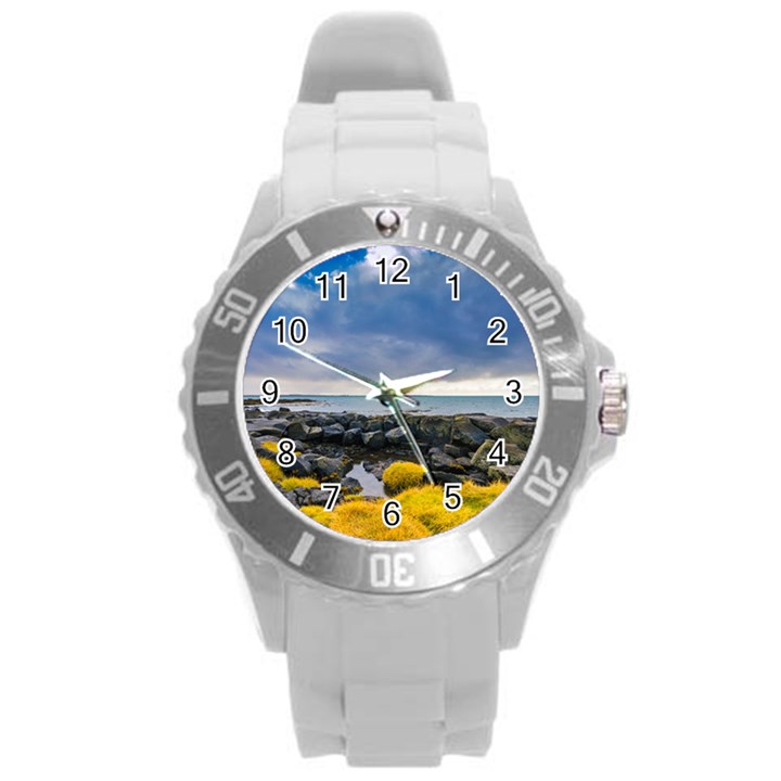 Iceland Nature Mountains Landscape Round Plastic Sport Watch (L)