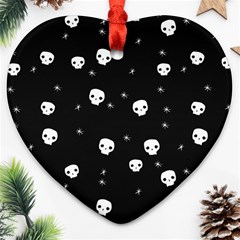 Pattern Skull Stars Halloween Gothic on black background Ornament (Heart)