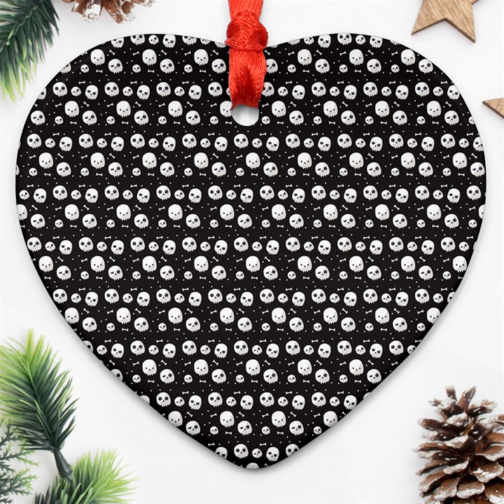 Pattern Skull Bones Halloween Gothic on black background Heart Ornament (Two Sides)