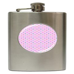 A Hexagonal Pattern Hip Flask (6 Oz) by Pakrebo