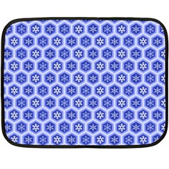 A Hexagonal Pattern Double Sided Fleece Blanket (Mini) 