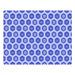 A Hexagonal Pattern Double Sided Flano Blanket (Large) 