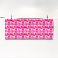 Hana Tsurukusa Heart Pink Hand Towel by Pakrebo