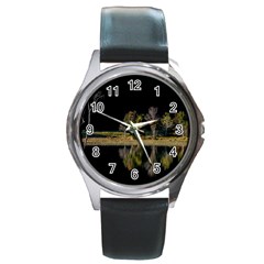 Soi Ball Symmetry Scenery Reflect Round Metal Watch by Pakrebo