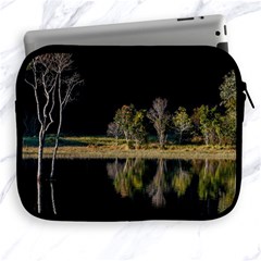 Soi Ball Symmetry Scenery Reflect Apple Ipad 2/3/4 Zipper Cases by Pakrebo