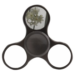 Paperwhite Finger Spinner by Riverwoman