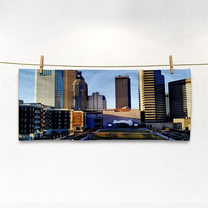 Columbus skyline Hand Towel