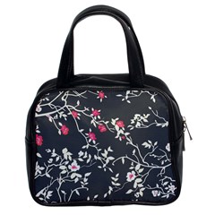 Black And White Floral Pattern Background Classic Handbag (two Sides) by Sudhe