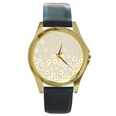 White Daisies Flower Pattern On Vintage Pastel Beige Background Retro Style Round Gold Metal Watch by genx