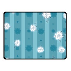 Gardenia Flowers White Blue Fleece Blanket (Small)