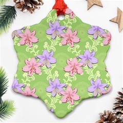 Lily Flowers Green Plant Natural Ornament (Snowflake)