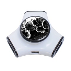 Tree Fungus High Contrast 3-port Usb Hub by okhismakingart