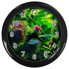 Bur Flowers Wall Clock (black)