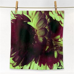 Green Glowing Flower Face Towel by okhismakingart