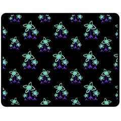 Dark Floral Drawing Print Pattern Fleece Blanket (medium) 