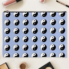 Yin Yang Pattern Cosmetic Bag (xxxl) by Valentinaart