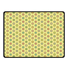 Hexagonal Pattern Unidirectional Yellow Double Sided Fleece Blanket (small) 