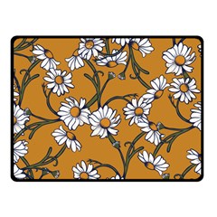 Daisy Fleece Blanket (small) by BubbSnugg