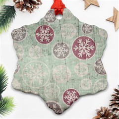 Background Christmas Vintage Old Ornament (snowflake)