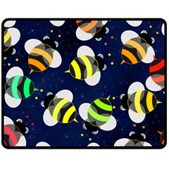 Textured Bee Fleece Blanket (medium) 