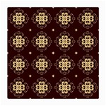 Seamless Ornament Symmetry Lines Medium Glasses Cloth Front