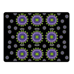 Lilies And Decorative Stars Of Freedom Fleece Blanket (Small)