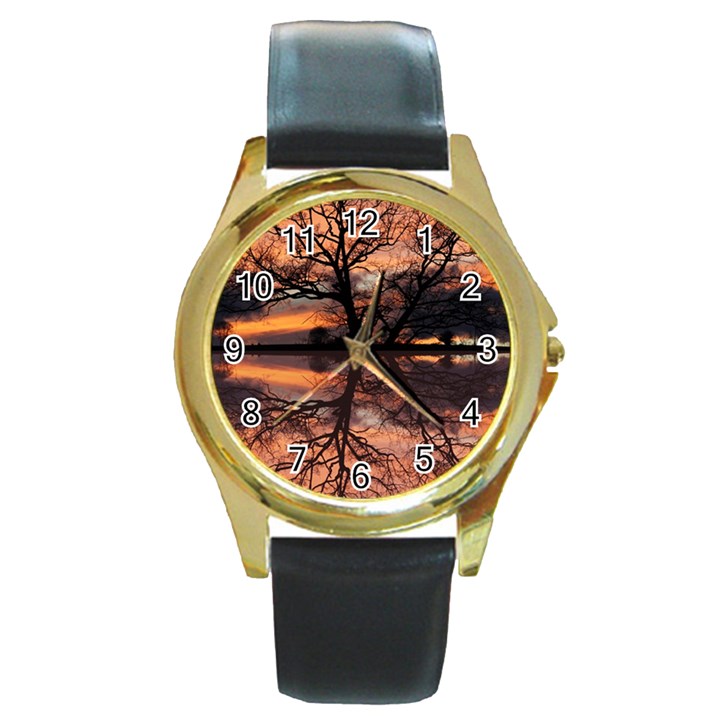 Aurora Sunset Sun Landscape Round Gold Metal Watch