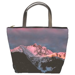 Snowy Summit Bucket Bag by Pakrebo